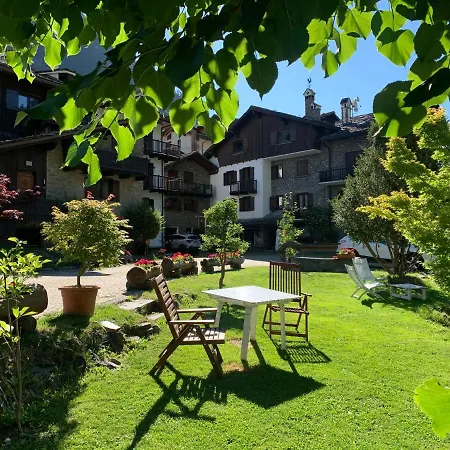 Hameau De Jadis Apartment