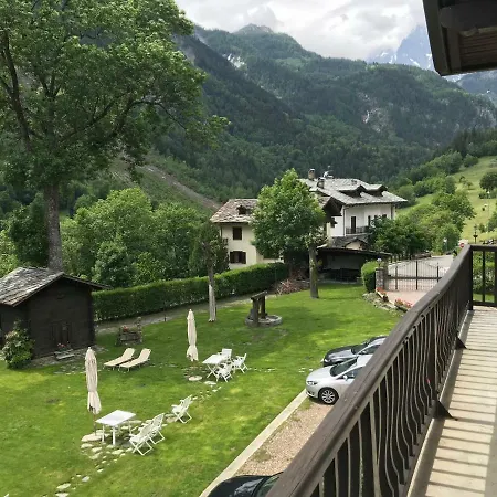 Hameau De Jadis Apartment